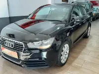 Usado Audi A1 Attraction 122 CV (89 kW) 2010 Negro Utilitario