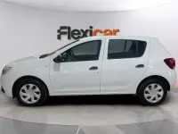 Usado Dacia Sandero Ambiance 75 CV (55 kW) 2018 Blanco Berlina