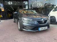 Usado Renault Mégane II Equilibre 115 CV (84 kW) 2022 Gris / plata Berlina