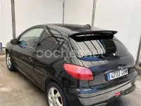 Usado Peugeot 206 90 CV (66 kW) 2002 Negro Berlina
