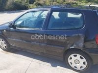 Usado VW Polo Trendline 75 HP (55 kW) 2001 Preto Sedan