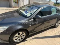 Usado Opel Insignia Essentia 130 CV (95 kW) 2009 Gris / plata Berlina