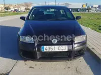 Usado Fiat Stilo 80 CV (58 kW) 2002 Negro Berlina