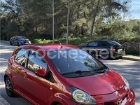 Usado Toyota Aygo Live 68 CV (50 kW) 2010 Rojo Utilitario