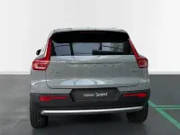 Usado Volvo XC40 Core 163 CV (119 kW) 2025 Gris / plata SUV