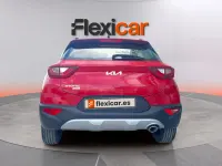 Usado Kia Stonic 100 CV (73 kW) 2024 Granate SUV