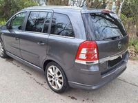Usado Opel Zafira Cosmo 120 CV (88 kW) 2009 Gris / plata Monovolumen