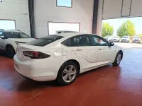 Usado Opel Insignia Business Edition 122 CV (89 kW) 2021 Blanco Berlina