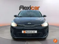 Usado Kia Rio 101 CV (74 kW) 2021 Negro Utilitario