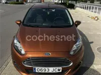 Usado Ford Fiesta Titanium 82 CV (60 kW) 2015 Marrón Utilitario