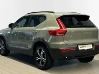 Usado Volvo XC40 Plus 163 CV (119 kW) 2025 Verde SUV