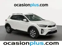 Usado Kia Stonic 101 CV (74 kW) 2025 Blanco SUV