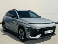 Usado Hyundai Kona N Line 141 CV (103 kW) 2023 Gris / plata SUV