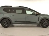 Usado Dacia Jogger Extreme 140 CV (102 kW) 2025 Verde Monovolumen