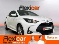 Usado Toyota Yaris Active 100 CV (73 kW) 2020 Blanco