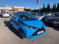 Usado Toyota Aygo 72 CV (52 kW) 2017 Azul metalico Utilitario