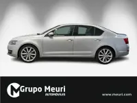 Usado Skoda Octavia Style 180 CV (132 kW) 2016 Gris / plata Familiar