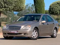 Usado Mercedes C220 Classic 143 CV (105 kW) 2003 Gris / plata Berlina