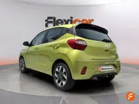 Usado Hyundai i10 67 CV (49 kW) 2024 Verde Utilitario