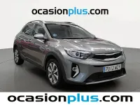 Usado Kia Stonic 100 CV (73 kW) 2025 Gris SUV