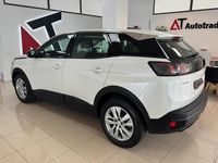 Usado Peugeot 3008 Active 130 CV (95 kW) 2022 Blanco SUV