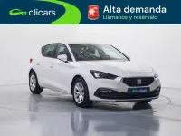 Usado Seat Leon Style 110 CV (80 kW) 2022 Blanco Utilitario