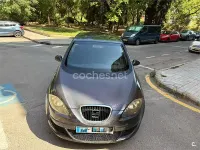 Usado Seat Altea 105 CV (77 kW) 2004 Gris / plata Monovolumen