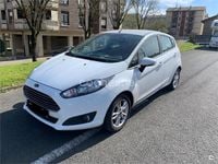 Usado Ford Fiesta Trend 95 CV (69 kW) 2015 Blanco Berlina