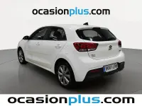 Usado Kia Rio 101 CV (74 kW) 2021 Blanco Utilitario