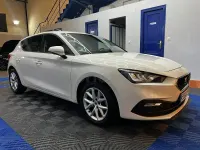Usado Seat Leon Style 115 CV (84 kW) 2022 Blanco Berlina