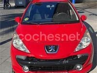 Usado Peugeot 207 90 CV (66 kW) 2007 Rojo Berlina