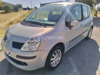 Usado Renault Modus Dynamique 100 CV (73 kW) 2005 Gris / plata Monovolumen