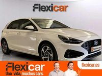 Usado Hyundai i30 120 CV (88 kW) 2024 Blanco Berlina