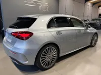 Usado Mercedes A200 150 CV (110 kW) 2025 Gris / plata Berlina