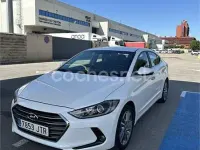 Usado Hyundai Elantra 132 CV (97 kW) 2016 Blanco Berlina