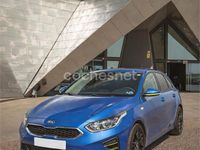 Usado Kia Ceed 100 CV (73 kW) 2019 Azul Utilitario