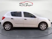 Usado Dacia Sandero Ambiance 75 CV (55 kW) 2014 Blanco Berlina