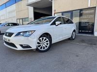 Usado Seat Leon Style 110 CV (80 kW) 2017 Blanco Familiar