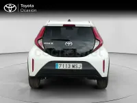 Usado Toyota Aygo X Play 72 CV (52 kW) 2024 Blanco SUV