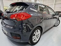 Usado Kia Ceed GT 90 CV (66 kW) 2017 Gris Utilitario