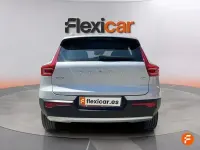 Usado Volvo XC40 Momentum 129 CV (94 kW) 2021 Blanco SUV