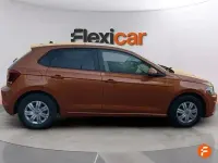 Usado VW Polo Advance 75 CV (55 kW) 2018 Naranja Utilitario