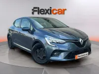 Usado Renault Clio V 140 CV (102 kW) 2021 Gris Berlina