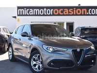 Usado Alfa Romeo Stelvio Executive 190 CV (139 kW) 2019 Gris / plata SUV