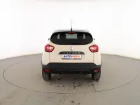 Usado Renault Captur Zen 90 CV (66 kW) 2016 Beige SUV