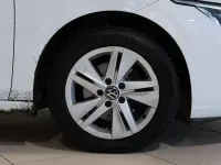 Usado VW Golf VIII Life 116 CV (85 kW) 2021 Blanco Utilitario