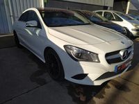 Usado Mercedes CLA220 Urban 170 CV (125 kW) 2014 Blanco Berlina