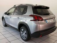 Usado Peugeot 2008 Signature Sky 99 CV (72 kW) 2019 Gris SUV