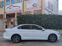 Usado VW Passat Advance 150 CV (110 kW) 2018 Blanco Berlina