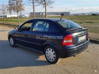 Usado Opel Astra Club 75 CV (55 kW) 2001 Azul Berlina